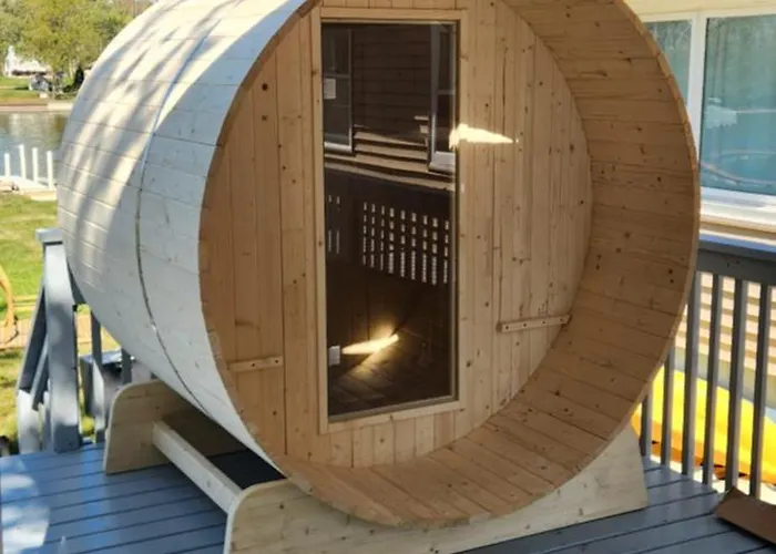Riverfront Ferienhaus *